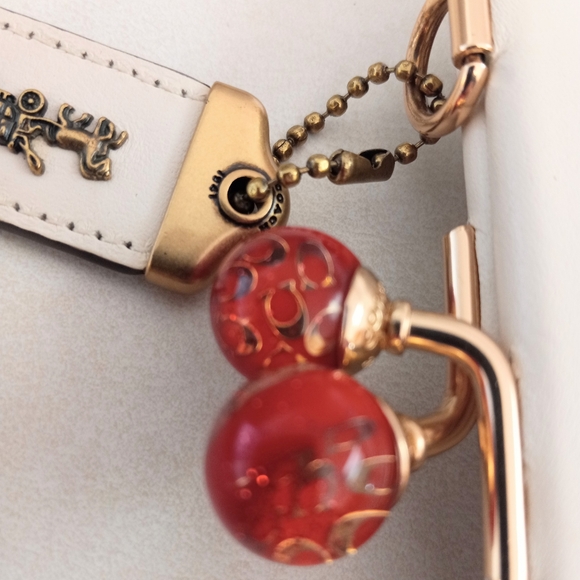 Coach Cherries Kisslock Frame Crossbody RARE!! - Picture 11 of 14